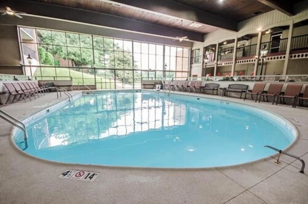Radisson Hotel Louisville North Jeffersonville Buitenkant foto